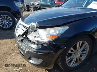 2011 Hyundai Genesis with VIN KMHGC4DF0BU114549, listed as a IAAI auction lot 41824114 with 142,970 mi miles. Bid and sale history available at carsss.com. Image 6.