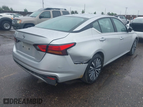 2025 Nissan Altima SV z VIN 1N4BL4DV0SN366601, wystawiony jako IAAI lot #42405749 z przebiegiem 4 790 mil mil oraz . Historia ofert i sprzedaży dostępna na DreamBid. Obrazek 4.