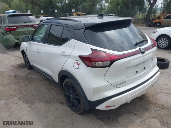 2022 Nissan Kicks SR with VIN 3N1CP5DV8NL484704, listed as a IAAI auction lot 41882050 with 70,535 mi miles. Bid and sale history available at carsss.com. Image 3.