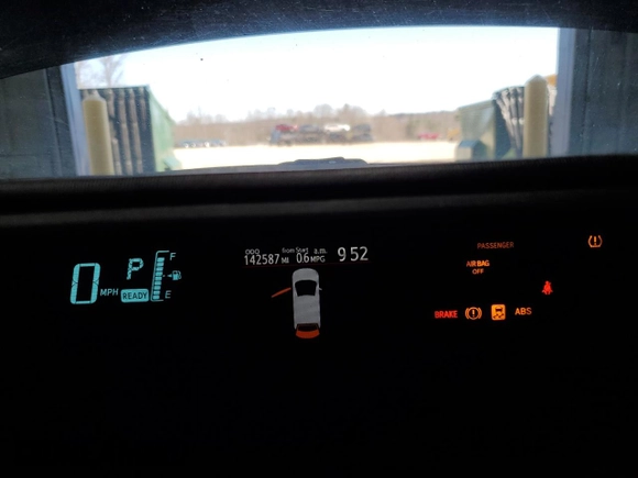2014 Toyota Prius One z VIN JTDKDTB3XE1075179, wystawiony jako Copart lot #54004965 z przebiegiem 142 587 mil mil oraz Szkoda całkowita • Salvage title. Historia ofert i sprzedaży dostępna na DreamBid. Obrazek 9.
