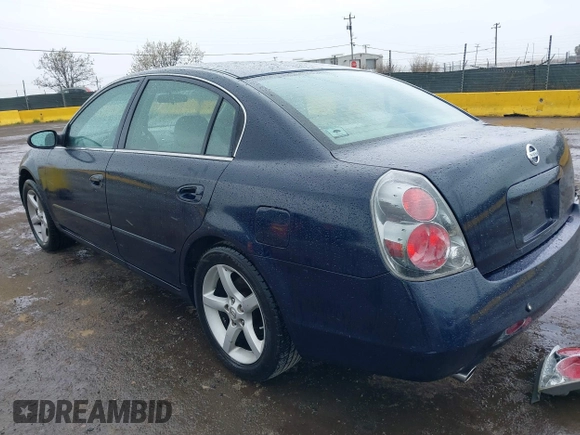 2005 Nissan Altima 3.5 SE with VIN 1N4BL11D65N406405, listed as a IAAI auction lot 41913724 with 236,756 mi miles. Bid and sale history available at carsss.com. Image 3.