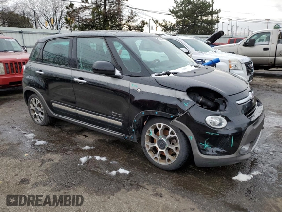2014 FIAT 500L Trekking with VIN ZFBCFADH0EZ008008, listed as a Copart auction lot 81601874 with 91,812 mi miles and Salvage Title. Bid and sale history available at carsss.com. Image 4.