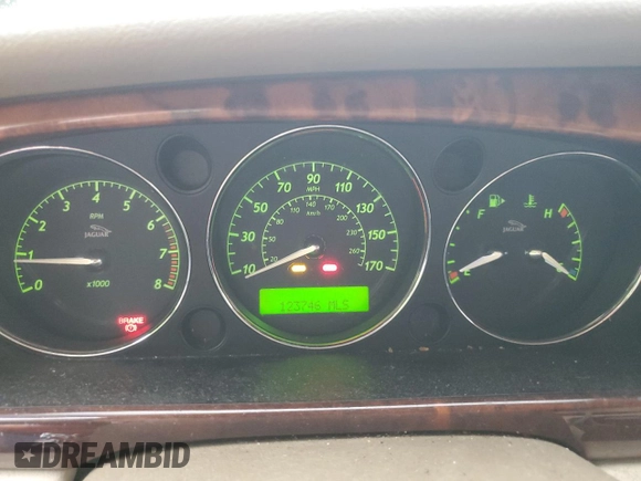 2004 Jaguar XJ with VIN SAJWA71C24SG33915, listed as a Copart auction lot 69626864 with 123,746 mi miles and Non Repairable. Bid and sale history available at carsss.com. Image 9.
