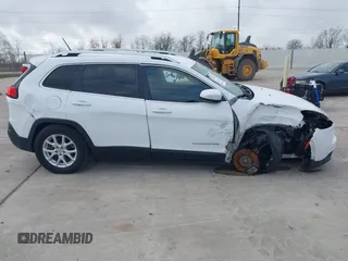 2016 Jeep Cherokee Latitude with VIN 1C4PJMCB1GW340605, listed as a IAAI auction lot 41523716 with 74,080 mi miles. Bid and sale history available at carsss.com. Image 13.