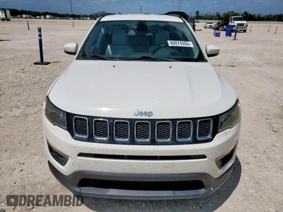 2018 Jeep Compass Altitude z VIN 3C4NJDBB0JT138862, wystawiony jako Copart lot #60074355 z przebiegiem 112 981 mil mil oraz Czysty tytuł • Clean title. Historia ofert i sprzedaży dostępna na DreamBid. Obrazek 5.