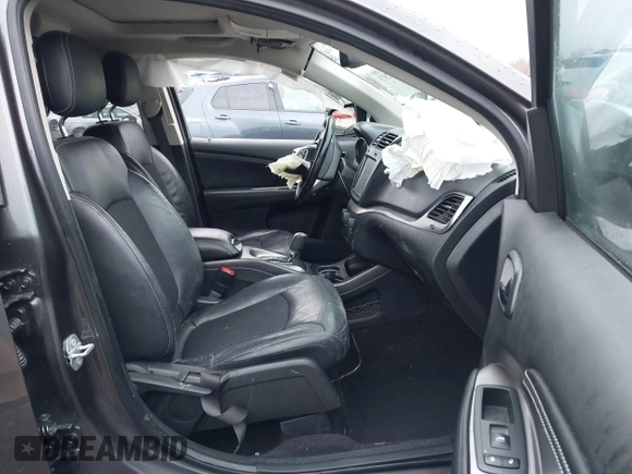 2020 Dodge Journey Crossroad z VIN 3C4PDCGB4LT271100, wystawiony jako IAAI lot #41552975 z przebiegiem 74 400 mil mil oraz . Historia ofert i sprzedaży dostępna na DreamBid. Obrazek 5.