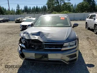 2018 Volkswagen Tiguan SEL с VIN 3VV2B7AX3JM221941, выставлен на аукционе Copart как лот 64656555 с пробегом Не указан миль и Списание • Salvage title. История ставок и продаж доступна на DreamBid. Изображение 13.
