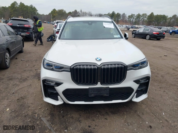2022 BMW X7 M50i with VIN 5UXCX6C00N9K19775, listed as a IAAI auction lot 41256543 with 31,942 mi miles. Bid and sale history available at carsss.com. Image 12.