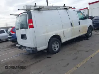 2007 Chevrolet Express Cargo Van with VIN 1GCGG25VX71142791, listed as a IAAI auction lot 41499942 with 235,223 mi miles. Bid and sale history available at carsss.com. Image 4.