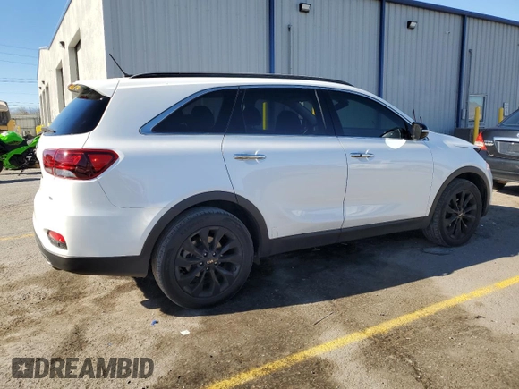 2020 Kia Sorento LX V6 with VIN 5XYPG4A55LG695652, listed as a Copart auction lot 88478465 with 88,107 mi miles and Salvage Title. Bid and sale history available at carsss.com. Image 3.