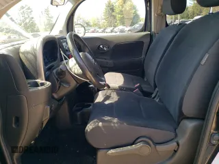 2010 Nissan Cube S z VIN JN8AZ2KR4AT155592, wystawiony jako Copart lot #55804045 z przebiegiem 108 505 mil mil oraz Nie do naprawy • Non repairable. Historia ofert i sprzedaży dostępna na DreamBid. Obrazek 7.