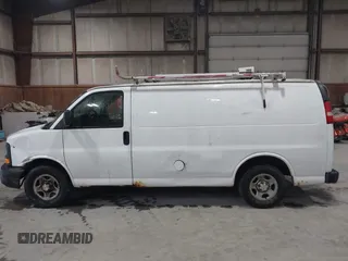 2006 Chevrolet Express Cargo Van with VIN 1GCFG15X861262059, listed as a IAAI auction lot 41803770 with 199,997 mi miles. Bid and sale history available at carsss.com. Image 14.