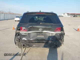 2019 Volkswagen Atlas SE with VIN 1V2DR2CA4KC617439, listed as a IAAI auction lot 41681309 with 67,080 mi miles and . Bid and sale history available at DreamBid. Image 16.