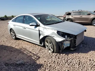 2018 Hyundai Sonata Limited z VIN 5NPE34AFXJH728937, wystawiony jako Copart lot #74272314 z przebiegiem 50 688 mil mil oraz Szkoda całkowita • Salvage title. Historia ofert i sprzedaży dostępna na DreamBid. Obrazek 4.