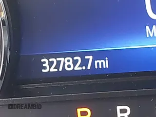 2022 Ford Explorer XLT z VIN 1FMSK8DH7NGC08162, wystawiony jako IAAI lot #42358664 z przebiegiem 32 782 mil mil oraz . Historia ofert i sprzedaży dostępna na DreamBid. Obrazek 16.