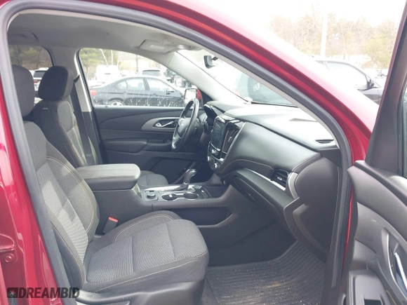 2018 Chevrolet Traverse LT Cloth with VIN 1GNEVGKW3JJ268688, listed as a IAAI auction lot 41656882 with 51,751 mi miles. Bid and sale history available at carsss.com. Image 5.