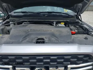 2024 Ram 2500 Big Horn with VIN 3C6UR5DJ1RG186140, listed as a IAAI auction lot 42244804 with 18,907 mi miles and . Bid and sale history available at DreamBid. Image 10.
