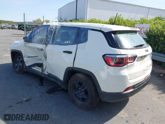 2018 Jeep Compass Sport with VIN 3C4NJCAB1JT151759, listed as a IAAI auction lot 41896340 with 121,804 mi miles. Bid and sale history available at carsss.com. Image 3.