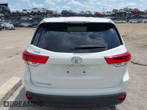2019 Toyota Highlander LE z VIN 5TDZARFH0KS060236, wystawiony jako IAAI lot #42201282 z przebiegiem 66 647 mil mil oraz . Historia ofert i sprzedaży dostępna na DreamBid. Obrazek 15.