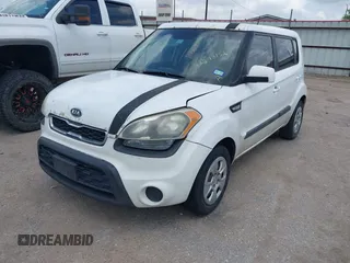 2012 Kia Soul with VIN KNDJT2A5XC7354508, listed as a IAAI auction lot 42078152 with 164,338 mi miles. Bid and sale history available at carsss.com. Image 2.