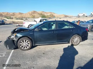 2014 Toyota Camry Hybrid LE with VIN 4T1BD1FK0EU127452, listed as a IAAI auction lot 41354543 with 1 mi miles. Bid and sale history available at carsss.com. Image 14.