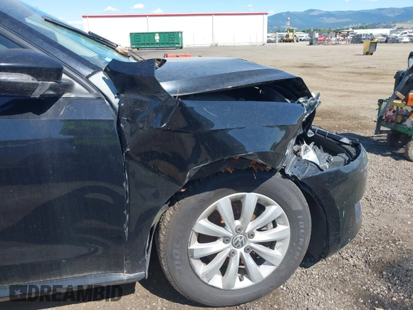 2012 Volkswagen Passat S с VIN 1VWAP7A3XCC003957, выставлен на аукционе IAAI как лот 42416235 с пробегом 126 078 миль миль и . История ставок и продаж доступна на DreamBid. Изображение 12.