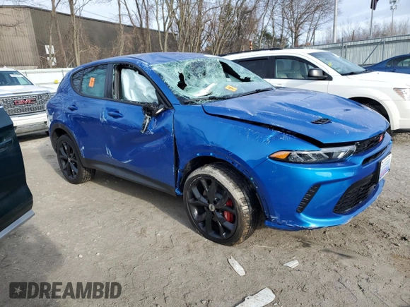 2024 Dodge Hornet GT z VIN ZACNDFAN3R3A36769, wystawiony jako Copart lot #88451055 z przebiegiem Nie podano mil oraz Szkoda całkowita • Salvage title. Historia ofert i sprzedaży dostępna na DreamBid. Obrazek 4.
