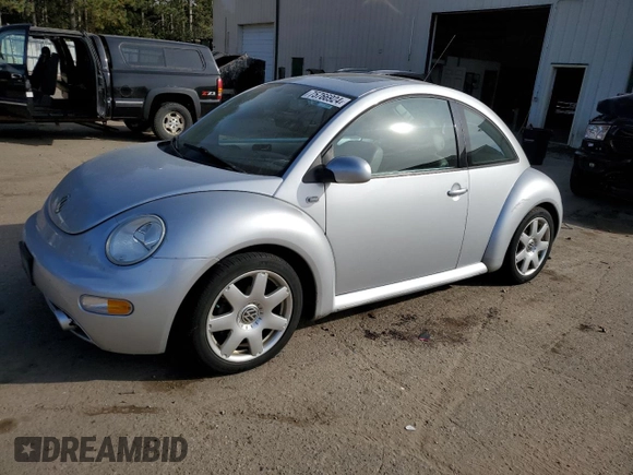 2003 Volkswagen New Beetle Coupe GLX with VIN 3VWDD21C23M414549, listed as a Copart auction lot 75766924 with 106,746 mi miles and Salvage Title. Bid and sale history available at carsss.com. Image 1.