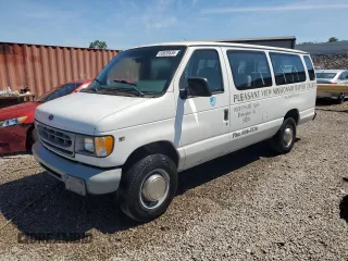 1998 Ford Econoline Wagon XL z VIN 1FBSS31L6WHB61464, wystawiony jako Copart lot #53628534 z przebiegiem 115 866 mil mil oraz Szkody całkowita. Historia ofert i sprzedaży dostępna na DreamBid. Obrazek 1.