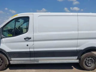 2019 Ford Transit with VIN 1FTYR1YM2KKB01764, listed as a IAAI auction lot 42216591 with 193,653 mi miles and . Bid and sale history available at DreamBid. Image 14.
