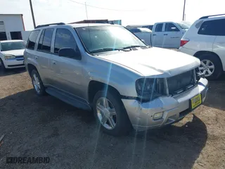 2008 Chevrolet TrailBlazer LT w/1LT with VIN 1GNDS13S482142888, listed as a IAAI auction lot 41375545 with 1 mi miles. Bid and sale history available at carsss.com. Image 1.