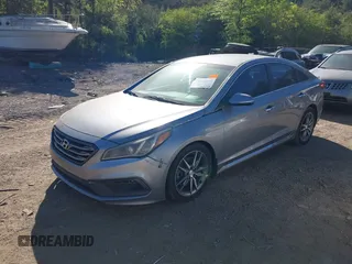 2015 Hyundai Sonata Sport z VIN 5NPE34AB4FH205255, wystawiony jako IAAI lot #42054966 z przebiegiem 201 526 mil mil oraz . Historia ofert i sprzedaży dostępna na DreamBid. Obrazek 17.
