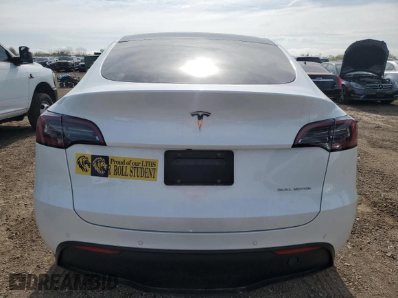 2022 Tesla Model Y Long Range z VIN 7SAYGAEE2NF465173, wystawiony jako Copart lot #53983845 z przebiegiem 42 740 mil mil oraz Szkody całkowita. Historia ofert i sprzedaży dostępna na DreamBid. Obrazek 6.