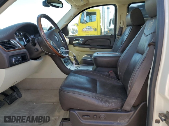 2009 Cadillac Escalade z VIN 1GYFK362X9R143541, wystawiony jako Copart lot #74832044 z przebiegiem 144 597 mil mil oraz Szkoda całkowita • Salvage title. Historia ofert i sprzedaży dostępna na DreamBid. Obrazek 7.