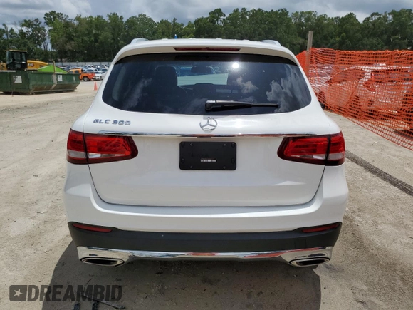 2018 Mercedes-Benz GLC 300 z VIN WDC0G4JB6JV048068, wystawiony jako Copart lot #59135975 z przebiegiem 108 886 mil mil oraz Szkoda całkowita • Salvage title. Historia ofert i sprzedaży dostępna na DreamBid. Obrazek 6.