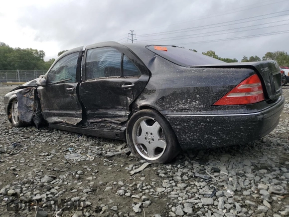 2000 Mercedes-Benz S-Class with VIN WDBNG75J2YA027054, listed as a Copart auction lot 71726724 with 0 mi miles and Salvage Title. Bid and sale history available at carsss.com. Image 2.