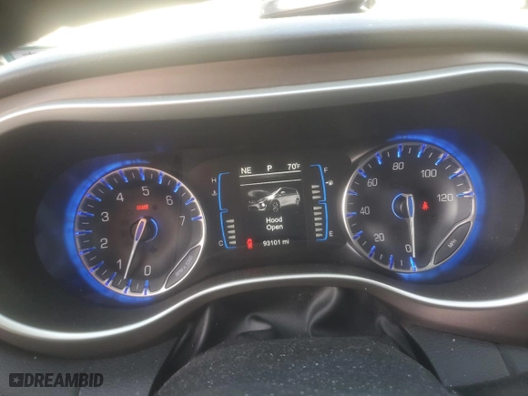 2017 Chrysler Pacifica Touring-L with VIN 2C4RC1BG5HR660552, listed as a Copart auction lot 49290645 with 93,101 mi miles and Salvage Title. Bid and sale history available at carsss.com. Image 9.