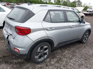 2022 Hyundai Venue SEL z VIN KMHRC8A3XNU188561, wystawiony jako IAAI lot #42337212 z przebiegiem 65 849 mil mil oraz . Historia ofert i sprzedaży dostępna na DreamBid. Obrazek 4.