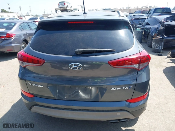 2017 Hyundai Tucson Value with VIN KM8J33A26HU385271, listed as a IAAI auction lot 42090148 with 95,170 mi miles. Bid and sale history available at carsss.com. Image 16.