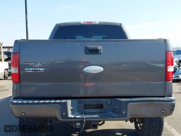2007 Ford F-150 XLT с VIN 1FTPW14547KD05704, выставлен на аукционе IAAI как лот 42477549 с пробегом 303 039 миль миль и . История ставок и продаж доступна на DreamBid. Изображение 16.