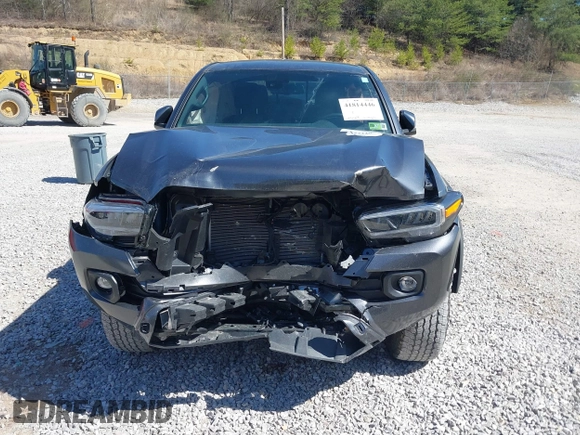 2023 Toyota Tacoma SR5 z VIN 3TMDZ5BN1PM163714, wystawiony jako IAAI lot #41814446 z przebiegiem 14 069 mil mil oraz . Historia ofert i sprzedaży dostępna na DreamBid. Obrazek 13.
