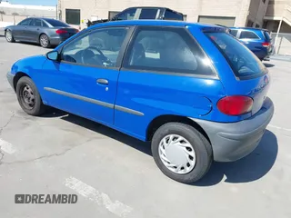 1995 Geo Metro LSi z VIN 2C1MR2295S6736339, wystawiony jako IAAI lot #42126093 z przebiegiem 331 012 mil mil oraz . Historia ofert i sprzedaży dostępna na DreamBid. Obrazek 3.