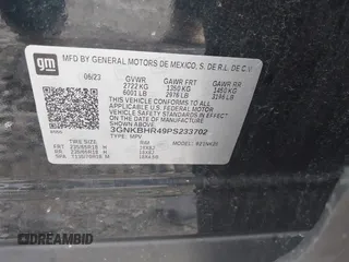 2023 Chevrolet Blazer LT z VIN 3GNKBHR49PS233702, wystawiony jako IAAI lot #42103915 z przebiegiem 40 090 mil mil oraz . Historia ofert i sprzedaży dostępna na DreamBid. Obrazek 9.