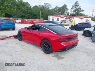 2025 Nissan Z Performance with VIN JN1BZ4BH2SM411231, listed as a IAAI auction lot 42030511 with 251 mi miles and . Bid and sale history available at DreamBid. Image 3.
