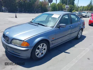 2000 BMW 3 Series 323i with VIN WBAAM3340YFP81830, listed as a IAAI auction lot 42625148 with 162,910 mi miles and . Bid and sale history available at DreamBid. Image 2.