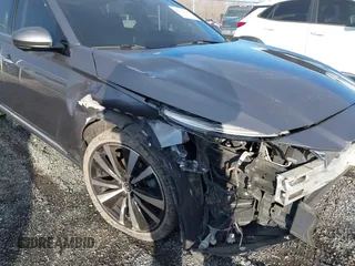 2019 Nissan Altima 2.5 Platinum with VIN 1N4BL4FW1KC174475, listed as a IAAI auction lot 41231692 with 93,048 mi miles. Bid and sale history available at carsss.com. Image 6.