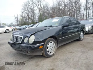 1997 Mercedes-Benz E-Class with VIN WDBJF72F9VA589689, listed as a IAAI auction lot 41929830 with 172,334 mi miles. Bid and sale history available at carsss.com. Image 2.