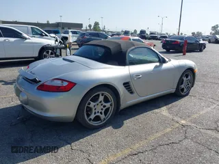 2007 Porsche Boxster с VIN WP0CA29837U710558, выставлен на аукционе IAAI как лот 42506943 с пробегом 129 446 миль миль и . История ставок и продаж доступна на DreamBid. Изображение 4.
