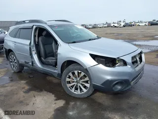 2015 Subaru Outback 2.5i Limited with VIN 4S4BSAJC1F3353268, listed as a IAAI auction lot 41555264 with 94,963 mi miles. Bid and sale history available at carsss.com. Image 1.