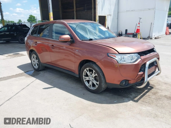 2014 Mitsubishi Outlander GT with VIN JA4JZ4AX6EZ006606, listed as a IAAI auction lot 42640681 with 161,904 mi miles and . Bid and sale history available at DreamBid. Image 1.